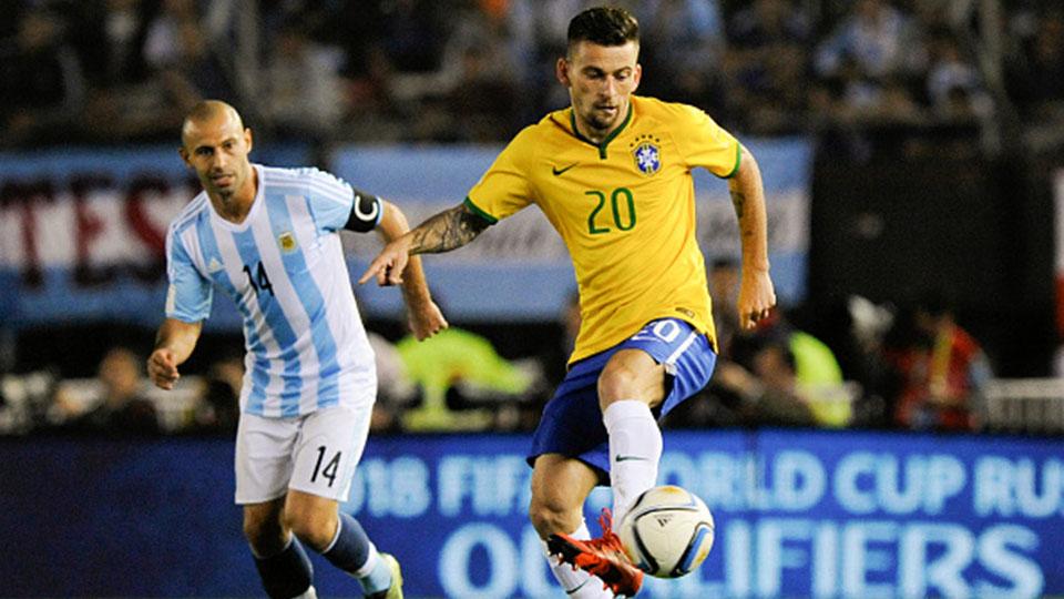 Lucas Lima saat memperkuat timnas Brasil. Copyright: INTERNET