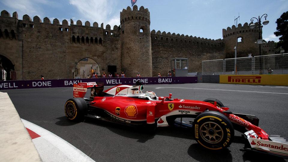 Sebastian Vettel (GER) Ferrari SF16-H di Formula One World Championship, Rd8, Grand Prix Eropa, Praktek, Baku Kota Circuit, Baku, Azerbaijan, Jumat 17 Juni 2016. Copyright: INTERNET