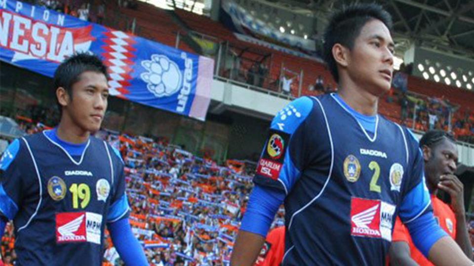 Laga Persija vs Arema di kompetisi ISL musim 2009/10. Laga ini dimenangkan oleh tim tamu dengan skor telak 5-1. Copyright: INTERNET