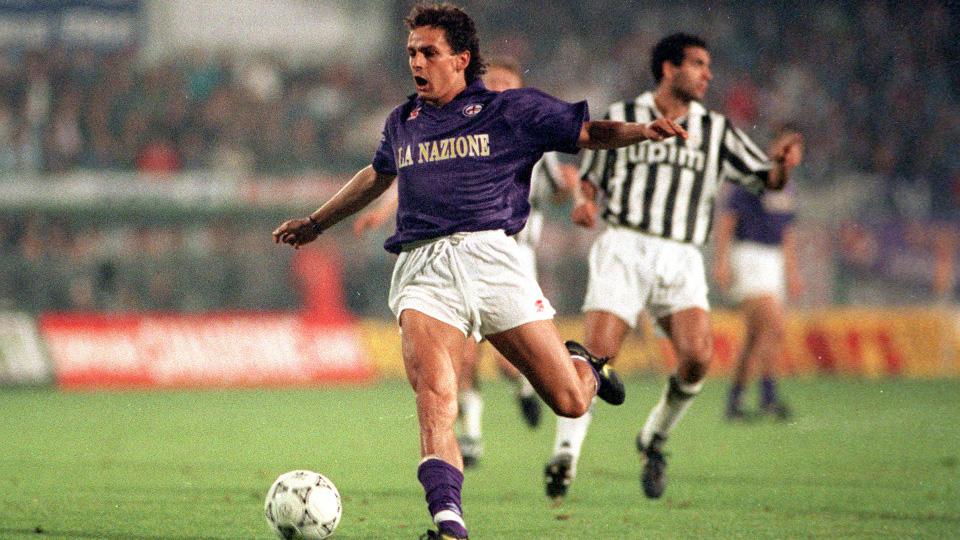 Roberto Baggio saat membela Fiorentina sebelum kepindahannya ke Juventus. Copyright: internet