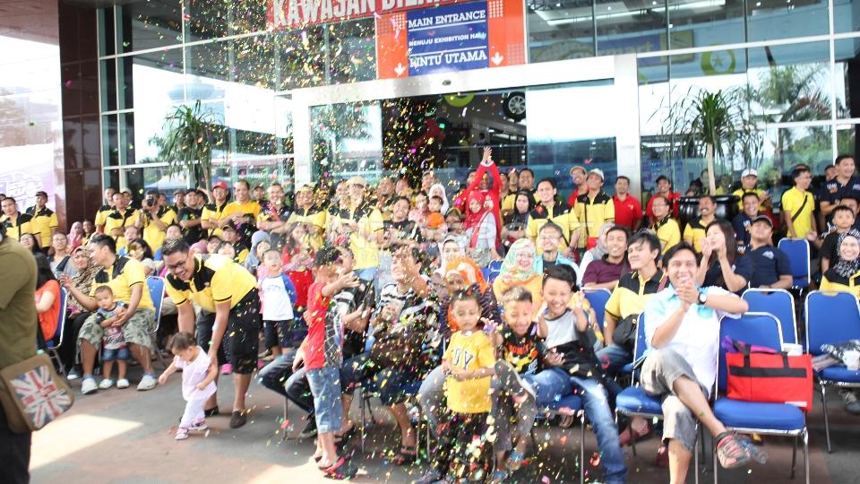 Para anggota CSI beserta keluarga pada acara HUT CSI ke-3 di MGK, Jakarta. - INDOSPORT