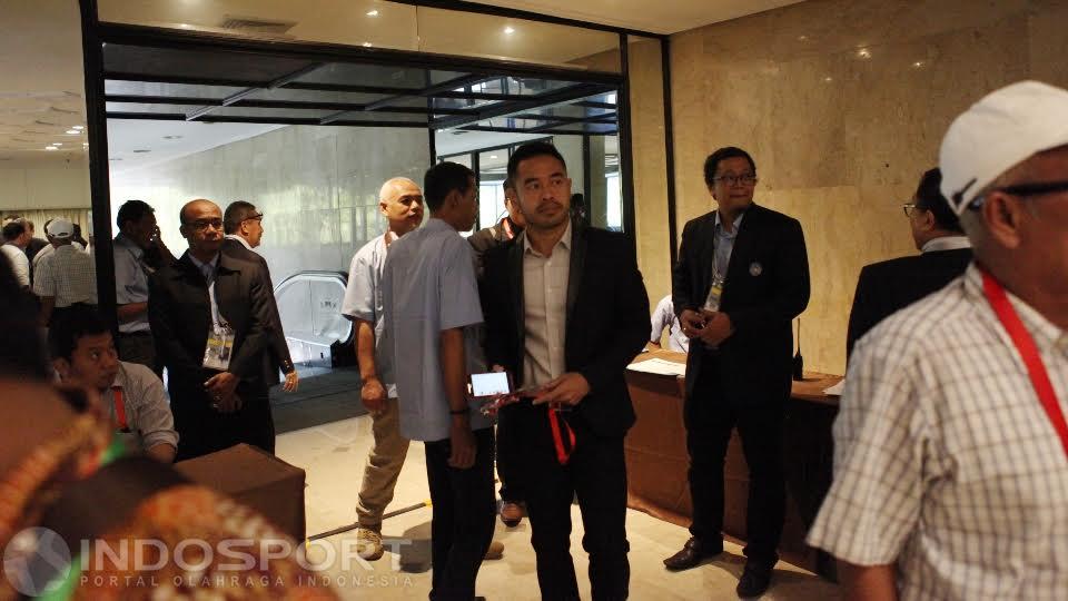 Ketua APPI, Ponaryo Astaman terlihat hadir di KLB hari ini.