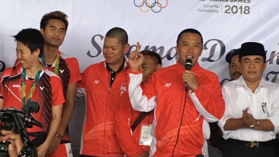 Menpora Imam Nahrawi memberikan kata sambutan kepada kontingen Indonesia di Olimpiade Rio 2016 saat tiba di Tanah Air.