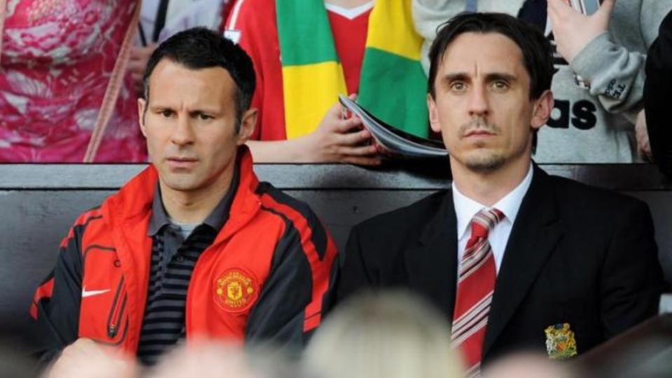 Ryan Giggs dan Gary Neville Copyright: Internet