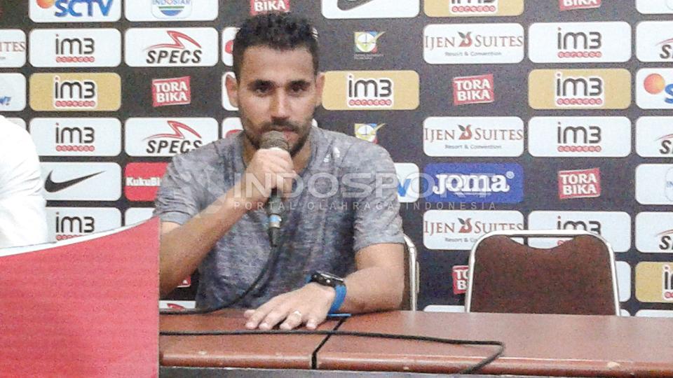 Marcio Teruel optimistis bisa membawa Arema Cronus juara TSC 2016. - INDOSPORT