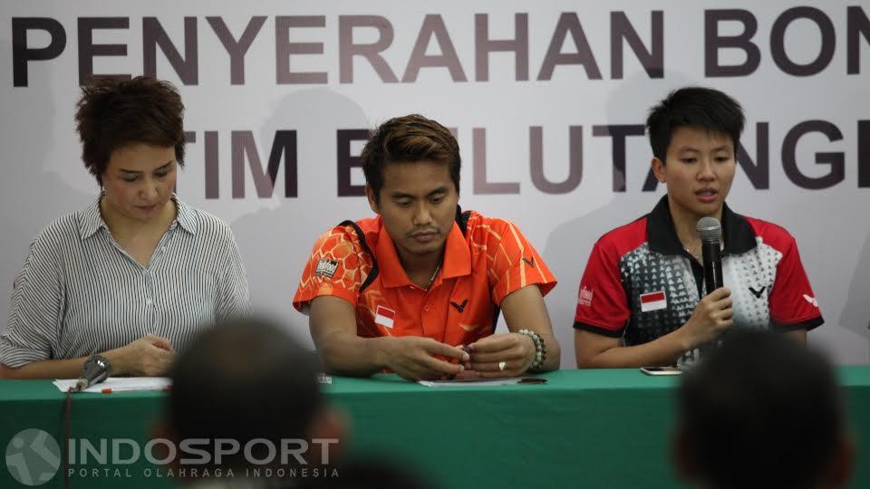 Owi%2FButet%20berbagi%20pengalaman%20saat%20jumpa%20pers%20penyerahan%20bonus.peraih%20medali%20emas%20Olimpiade%202016%20di%20Pelatnas%20Cipayung%2C%20Kamis%20%2815%2F09%2F16%29.