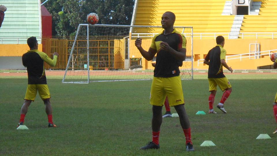 Mauricio Leal sedang latihan. Copyright: Ian Setiawan/INDOSPORT