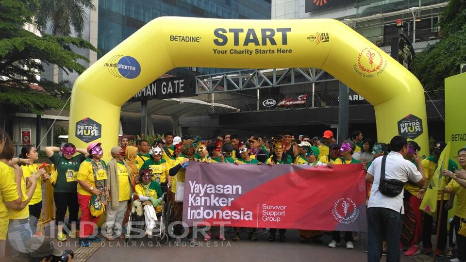 Momen saat start RetroRun 2016 dimulai. - INDOSPORT