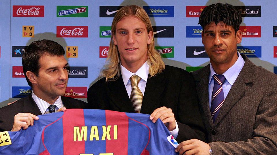 Maxi Lopez saat dikenalkan sebagai pemain Barcelona pada 28 Januari 2005. Copyright: INTERNET