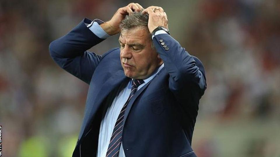 Sam Allardyce mengundurkan diri dari posisinya sebagai pelatih timnas Inggris setelah diduga menerima suap. - INDOSPORT