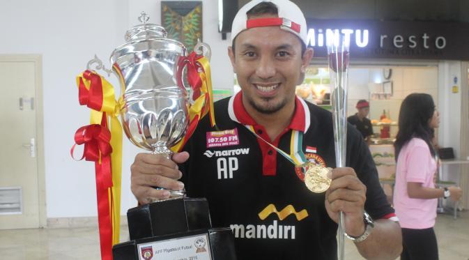 Andre Picessa, pelatih JK Angels Copyright: INTERNET