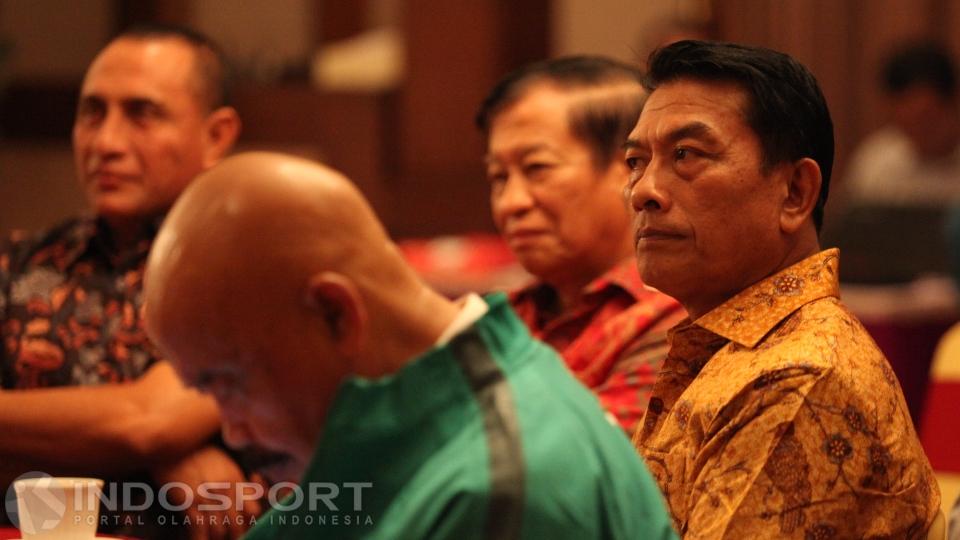 Jenderal TNI AD, Moeldoko, tampak dalam acara silaturahmi para calon Ketua Umum PSSI.