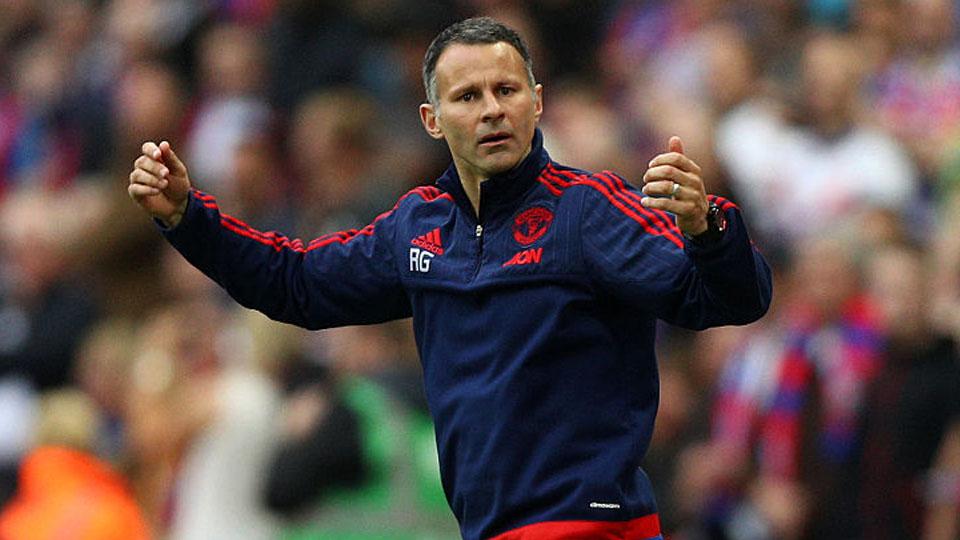 Ryan Giggs sebagai asisten pelatih Manchester United (21/05/16) Copyright: INTERNET