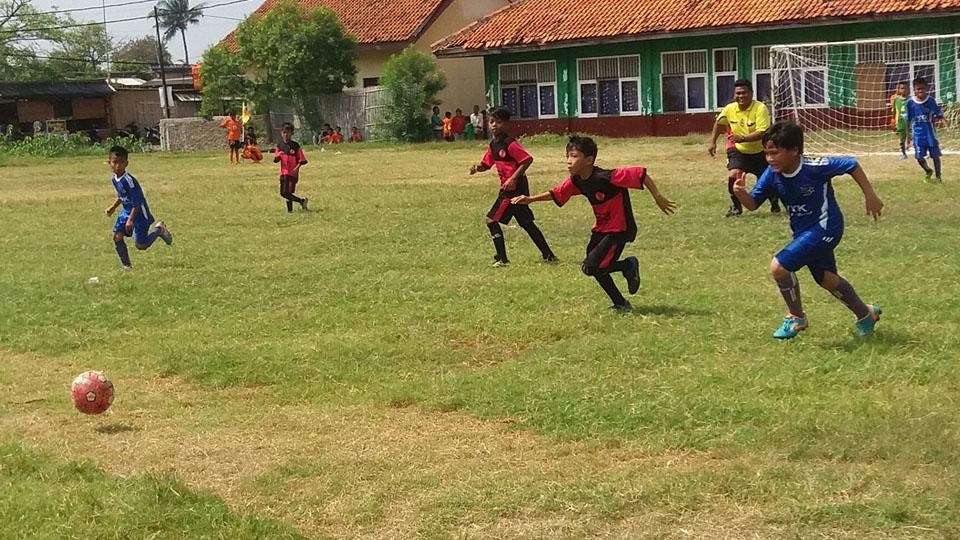 Anak Sekolah Sepakbola (ilustrasi) Copyright: Internet