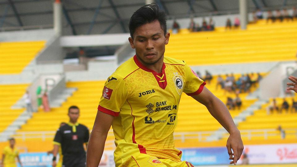 Gelandang muda Sriwijaya FC, Ichsan Kurniawan saat melawan Perseru Serui. Copyright: internet