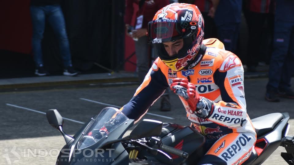 Pembalap Repsol Honda, Marc Marquez, akan mencoba menunggangi CBR 250 di Sirkuit Sentul, Bogor, Selasa (25/10/16).