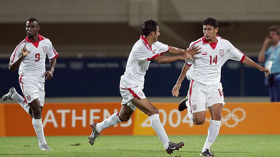 Ali Zitouni (nomor 9) merayakan gol bersama pemain Tunisia. Copyright: internet