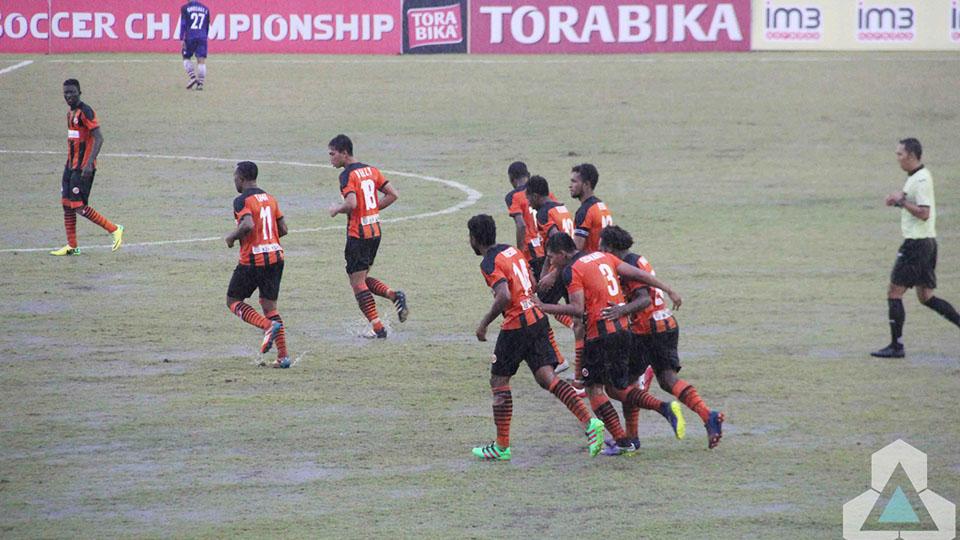 Pemain Perseru Serui selebrasi Copyright: indonesiansc