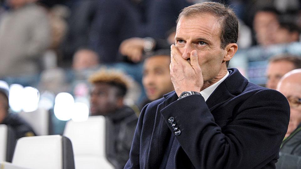 Massimiliano Allegri dalam laga antara Juventus dan Olympique Lyon (02/11/16). Copyright: INTERNET