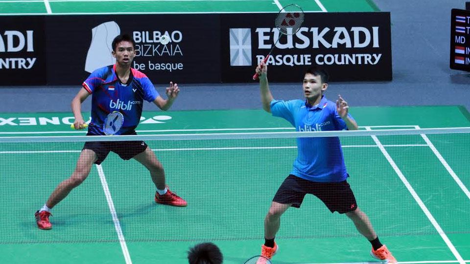 Pasangan%20ganda%20putra%2C%20Andika%20Ramadiansyah%2FRinov%20Rivaldy%2C%20di%20ajang%20World%20Junior%20Championship%20%28WJC%29%202016