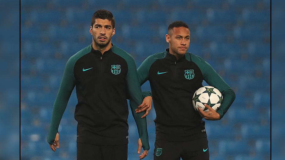 Luis Suarez (kiri) dan Neymar Jr saat sedang latihan Copyright: INTERNET
