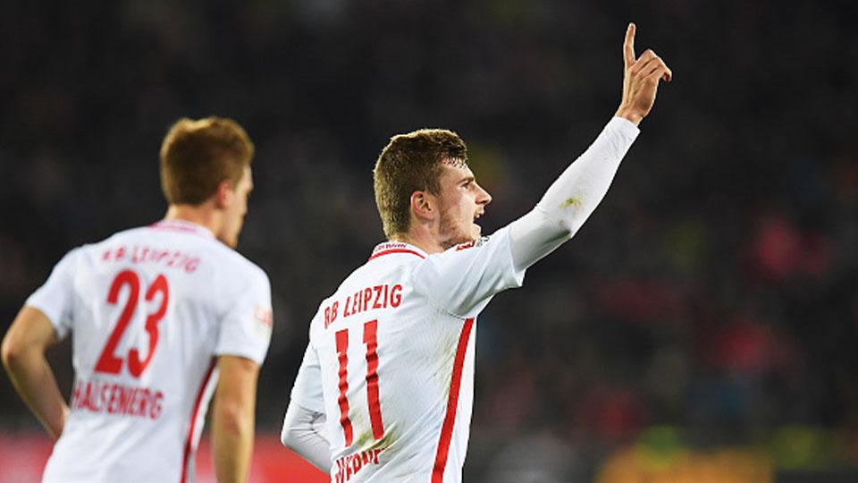 Penyerang RB Leipzig, Timo Werner melakukan selebrasi setelah mencetak gol. Copyright: INTERNET