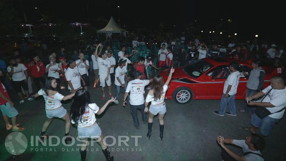 Sexy Dance ikut meriahkan event Jambore Nasional Lancer Indonesia. - INDOSPORT