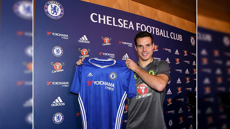 Cesar Azpilicueta resmi perpanjang kontrak tiga setengah tahun bersama Chelsea. Copyright: INTERNET