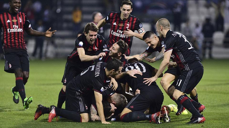 Aksi selebrasi pemain AC Milan juara Piala Super Italia 2016.