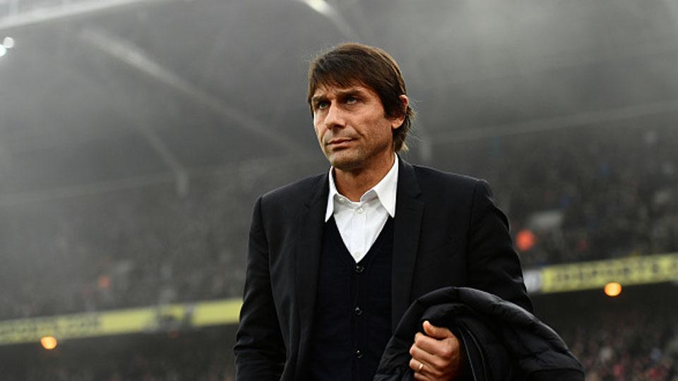 Pelatih Chelsea, Antonio Conte pada laga saat melawan Crystal Palace. Copyright: Dan Mullan/Getty Images