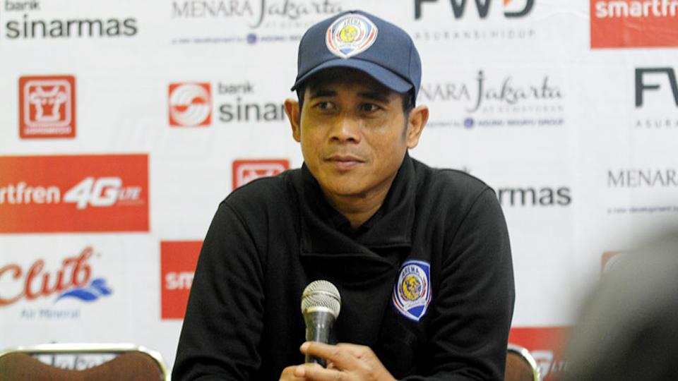 Asisten pelatih Arema Cronus, Joko Susilo Copyright: Istimewa