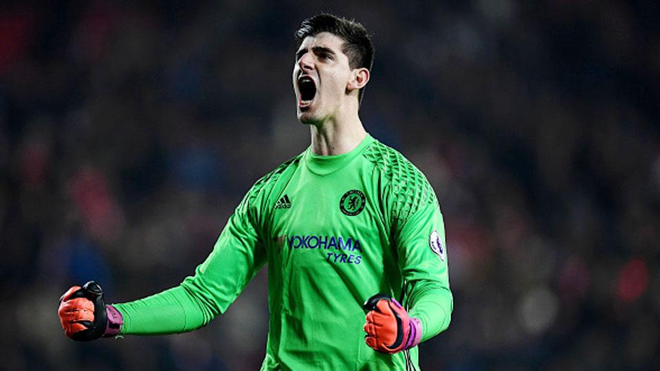 Selebrasi Thibaut Courtois Copyright: Laurence Griffiths/Getty Images