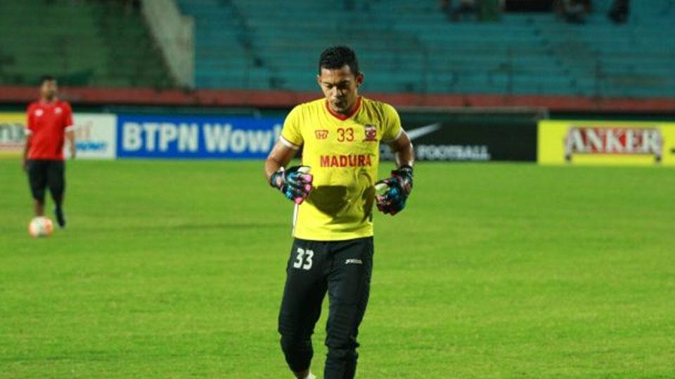 Kiper Madura United, Joko Ribowo Copyright: 