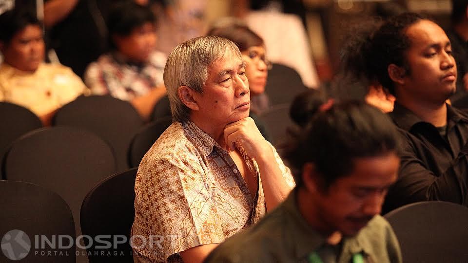 Christian Hadinata, legenda bulutangkis Indonesia di era 1970-80-an menghadiri prescon Djarum Super Liga 2017.