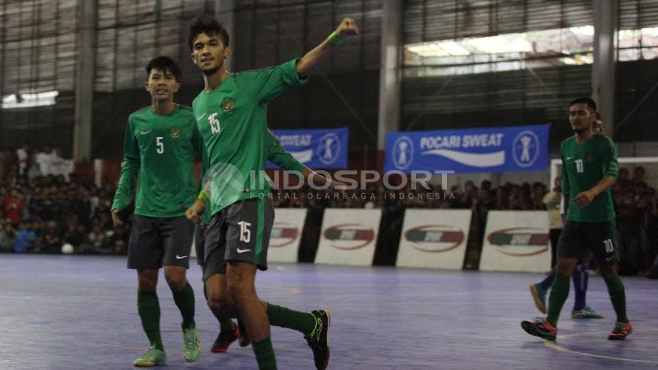 Selebrasi Pemain Timnas Futsal Indonesia, Yamani usai mencetak gol pertama.