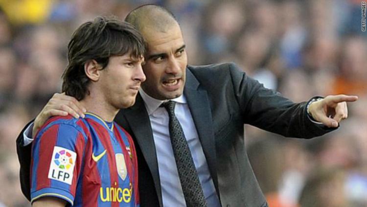 Lionel Messi dan Pep Guardiola. Copyright: Andres Kudacki/Associated Press