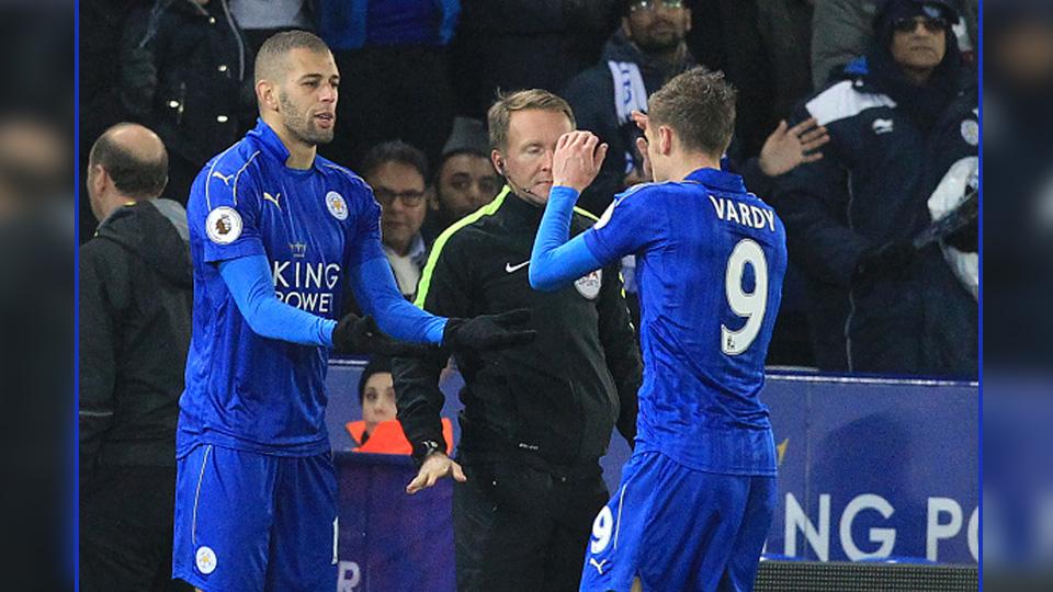 Islam%20Slimani%20%28kiri%29%20dan%20Jamie%20Vardy%2C%20dua%20striker%20Leicester%20City.