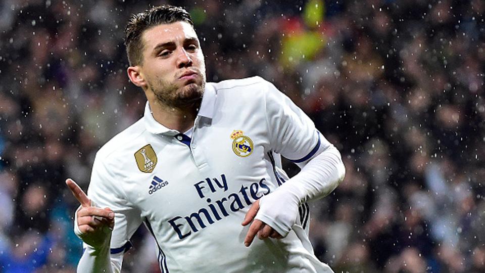 Mateo Kovacic berikan keunggulan 1-0 untuk Real Madrid atas Real Sociedad dalam lanjutan La Liga Spanyol 2016/17 pekan ke-20, Senin (30/01/17). Copyright: Gerard Julien/GettyImages