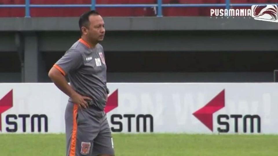 Pelatih Pusamania Borneo FC, Ricky Nelson. Copyright: Instagram/pusamaniaborneo