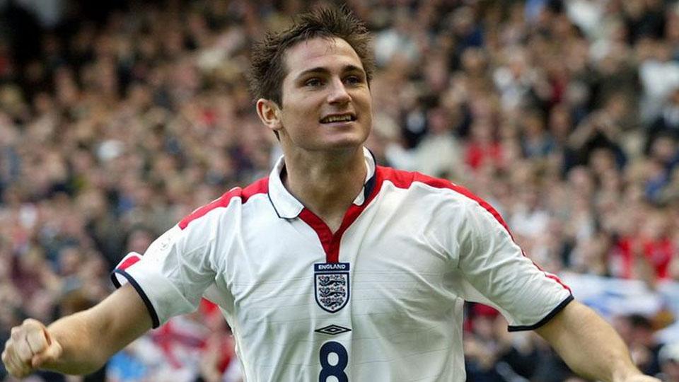 Frank Lampard mulai membela Timnas Inggris senior sejak 1999 silam.