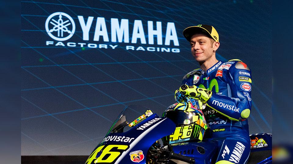 Valentino Rossi saat perkenalan motor baru Yamaha.