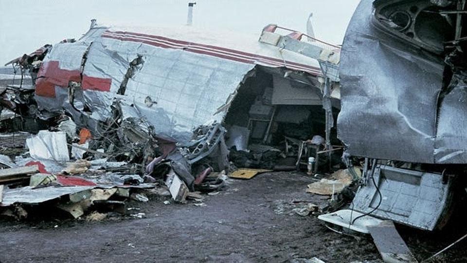 Reruntuhan pesawat yang mengangkut penggawa Manchester United.