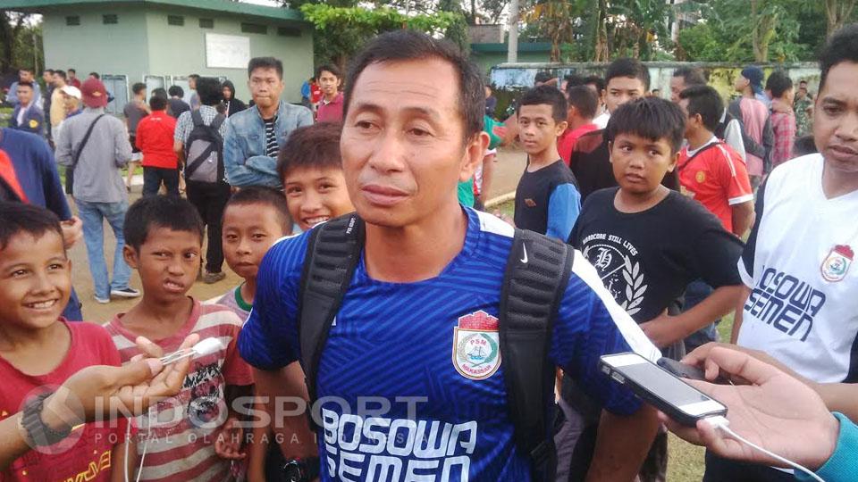 Asisten Pelatih PSM Makassar, Imran amirullah. Copyright: Muhammad Nur Basri/INDOSPORT