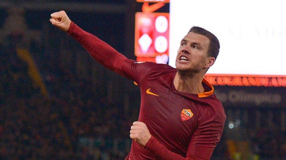 Edin%20Dzeko%20sukses%20mencetak%202%20gol%20saat%20AS%20Roma%20menaklukkan%20Fiorentina.