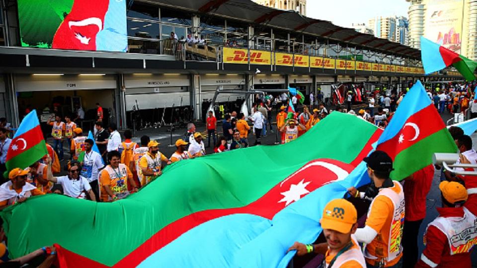 Suasana perayaan usai GP Azerbaijan di Sirkuit Baku.