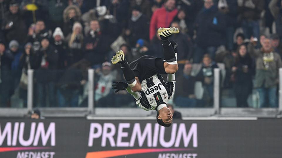 Hernanes rayakan golnya ke gawang Pescara di lanjutan Serie A Italia bulan November silam. - INDOSPORT