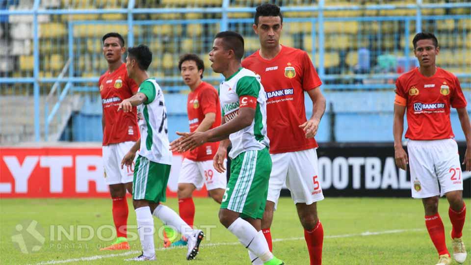 Manahati Lestusen vs Bhayangkara FC Copyright: Ian Setiawan/INDOSPORT