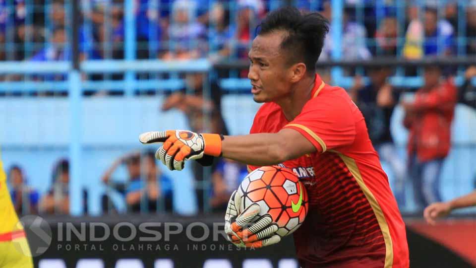 Kacang tak lupa kulitnya. Mungkin peribahasa itu tepat menggambarkan sosok kiper senior Bhayangkara FC, Wahyu Tri Nugroho, terhadap Persiba Bantul.