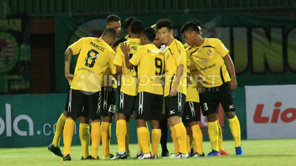 Semen Padang tetap bertelad meraih poin penuh di laga terakhir Piala Presiden 2017 meski sudah lolos ke babak 8 besar. - INDOSPORT