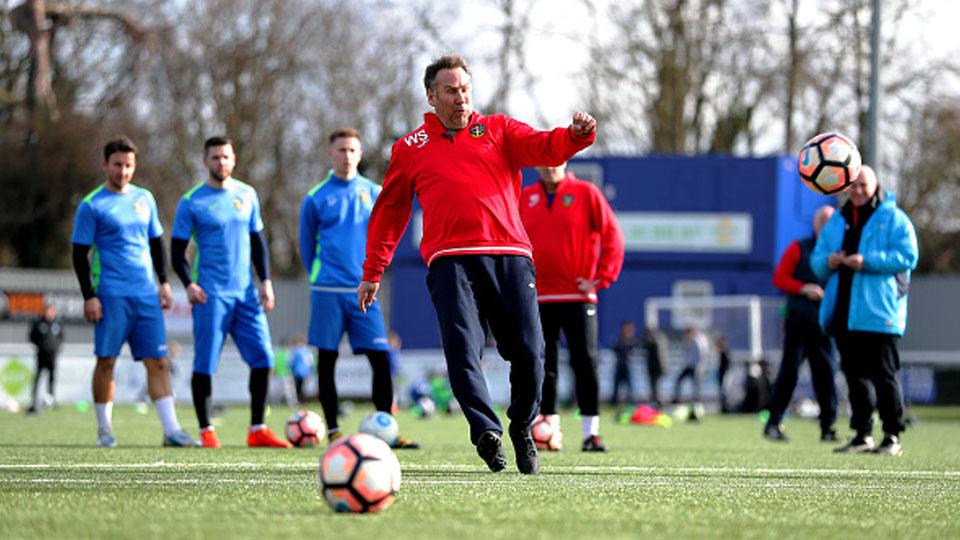 Skuat%20Sutton%20United%20jalani%20sesi%20latihan%20jelang%20hadapi%20Arsenal.